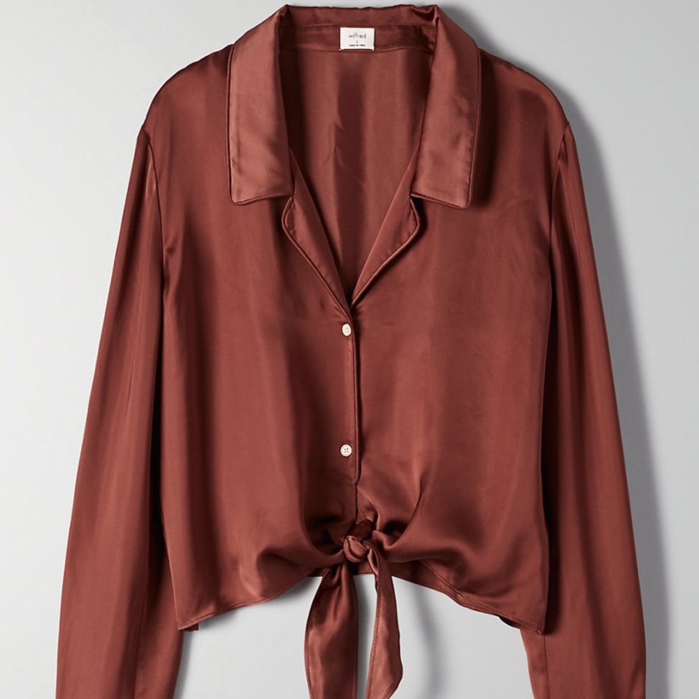 Aritzia Wilfred Tie Front Blouse, size XS (fits like small), perfect con…
